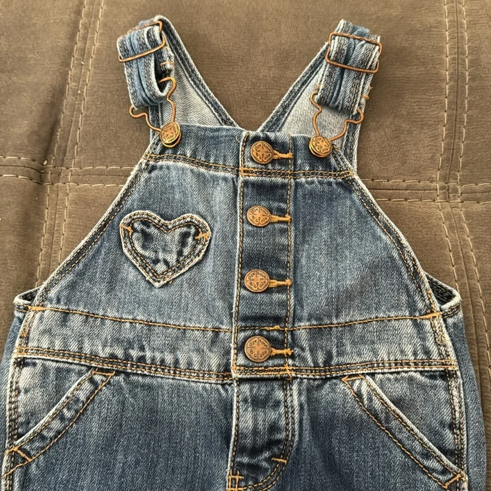Oshkosh B’gosh Denim Button Down Kids 9M Overalls with Heart